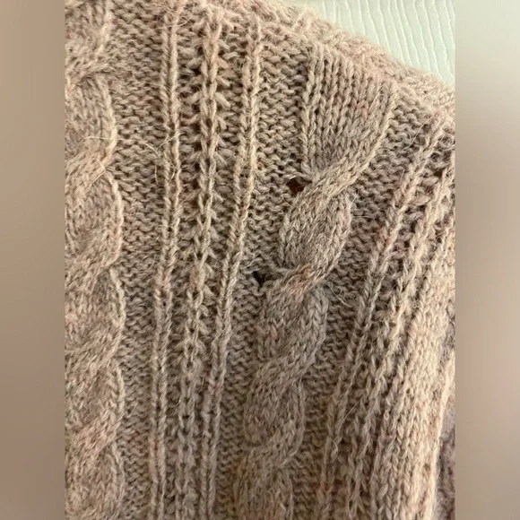 CAbi Alpaca Wool V-Neck Cable Knit Pink Purple Sweater Size Small - Picture 7 of 7